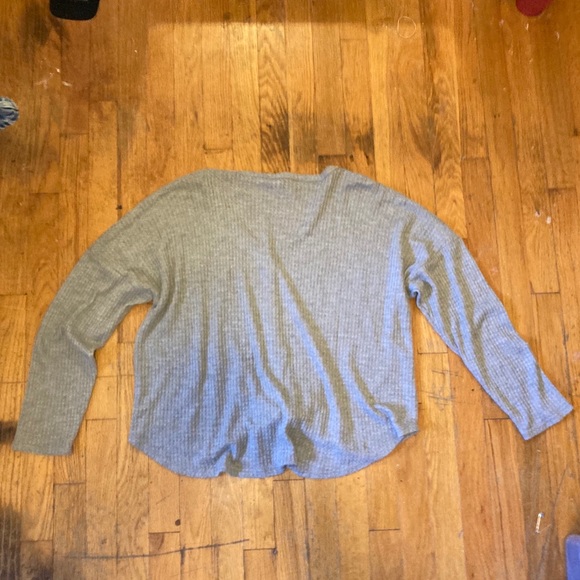 Light gray knit tyed button up sweater - Picture 4 of 5